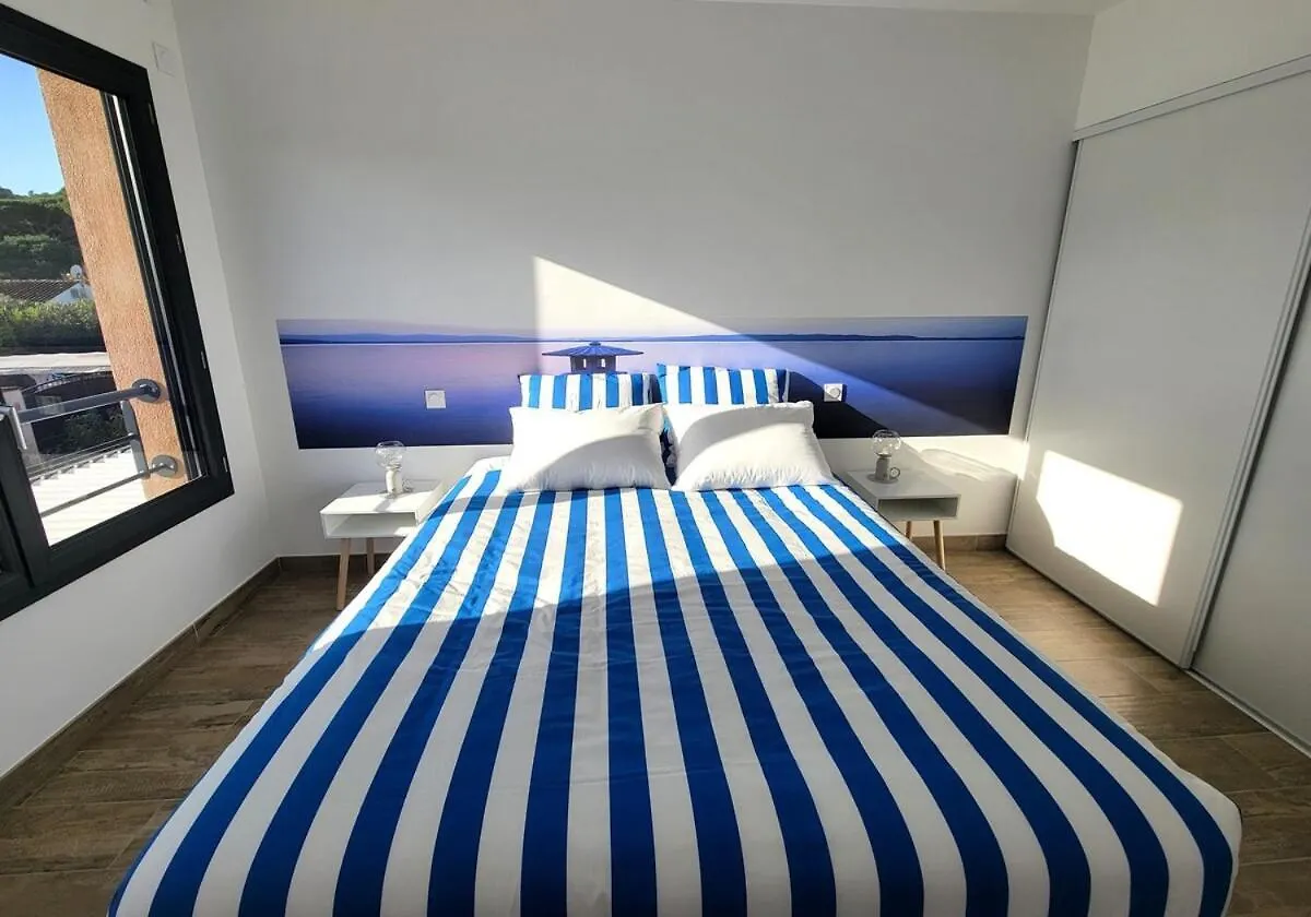 Cottage De Villepey, Villa Near Beach, Swimming Pool Frejus